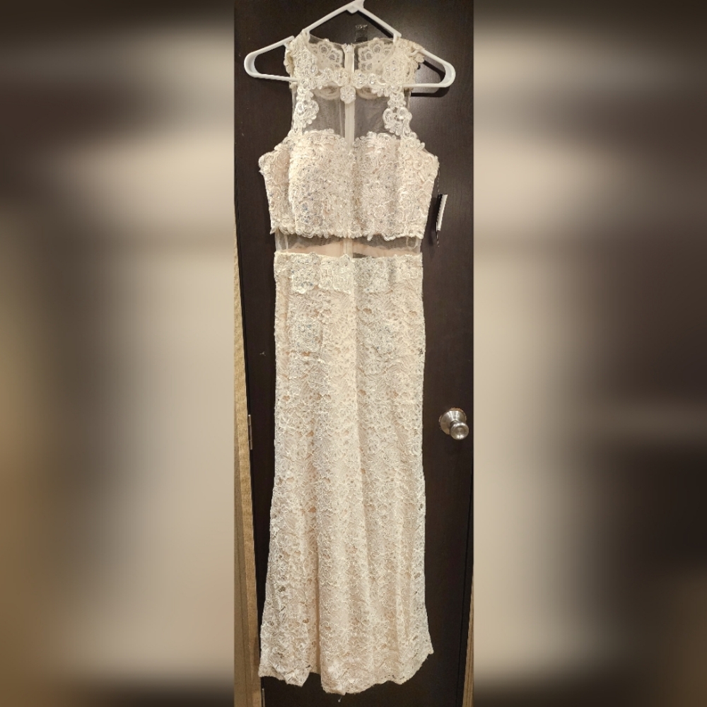 Avery G NWT blush lace beaded sheer prom dress,  size 8